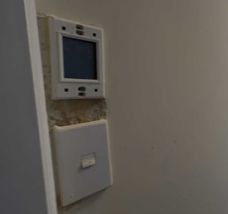 Skim coat contrast around socket